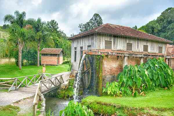 Caminhos-de_Pedra_Melhores_dias_-compressed
